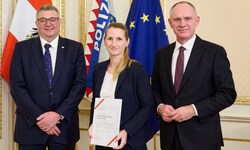 Von links: Staatsschutz-Staatssekretär Jörg Leichtfried (SPÖ), DSN-Direktorin Sylvia Mayer und ...