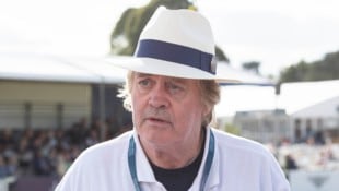 James „Jamie“ Spencer-Churchill, der 12. Herzog von Marlborough, ist mit Winston Churchill und ...