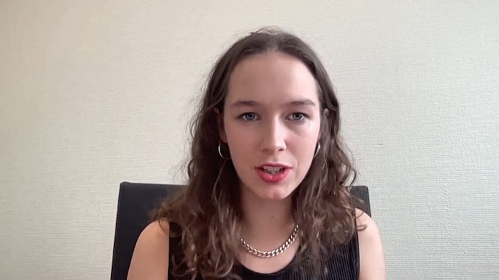 Die Grüne EU-Abgeordnete Lena Schilling im Talk