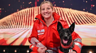 Suchhundeführerin Lena Tesch wurde noch während der Gala mit ihrer braven „Fanny“ zu einem neuen ...