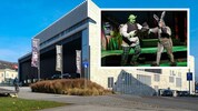 Linzer Musiktheater und Szene aus „Shrek – das Musical“