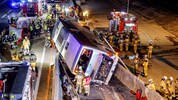 Großeinsatz nach dem schweren Reisebus-Unfall auf der A1 bei Thalgau im Mai 2024.