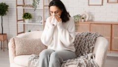 Niesreiz ist oft das erste Symptom einer entzündeten Nasenschleimhaut aufgrund einer Allergie.