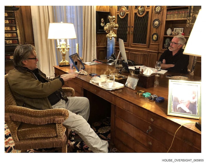 Epstein mit dem Breitbart-News-Gründer und einstigen Trump-Berater Steve Bannon