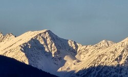 Dramatische Rettung in den Tiroler Alpen: Die drei Wanderer mussten per Hubschrauber geborgen ...