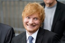 Ed Sheeran hat für ein Fitness-Magazin den Oberkörper freigemacht und damit erstmals ...