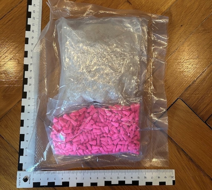 Über 1,5 Kilogramm MDMA sowie mehr als 700 Ecstasy-Tabletten konnten die Ermittler ...