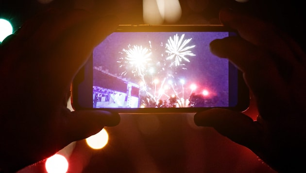 Wer sich erst um Mitternacht auf die Suche nach dem optimalen Standort und den passenden ...