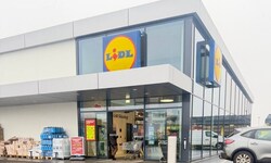 Der Mann bedrohte die Kassierin im Supermarkt „Lidl“ mit einer Faustfeuerwaffe.