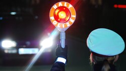 So schnell konnte der Raser garnicht fahren, so schnell war der Führerschein gezwickt.