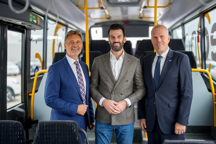 Im künftigen Ybbers Bus: Hasenöhrl, Landbauer, Schroll (v. li.)