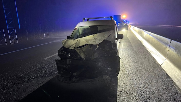 Am Pkw entstand erheblicher Sachschaden.