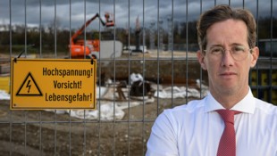 Die Kosten für den Ausbau der Stromnetze will FPÖ-Klubchef Reinhard Teufel vor dem VfGH ...