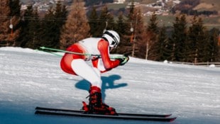 Paraski-Ass Johannes Aigner wurde bei der Abfahrt in Santa Caterina zuletzt mit 118 km/h ...