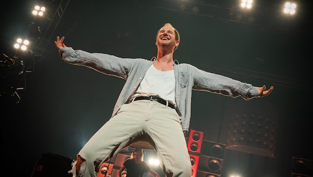 Glücklich ist, wer trotzdem lacht. Marco Wanda brauchte etwas länger, bis er so richtig in Fahrt ...