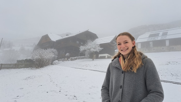 Susanne Maier am heimatlichen Krönhof in Bad Kleinkirchheim, dessen Geschichte sie für ihre ...