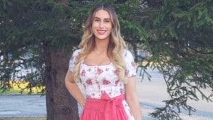 Anja Bavaria kommt mit Boarischen Party-Pop und Dirndl ins Design Center.