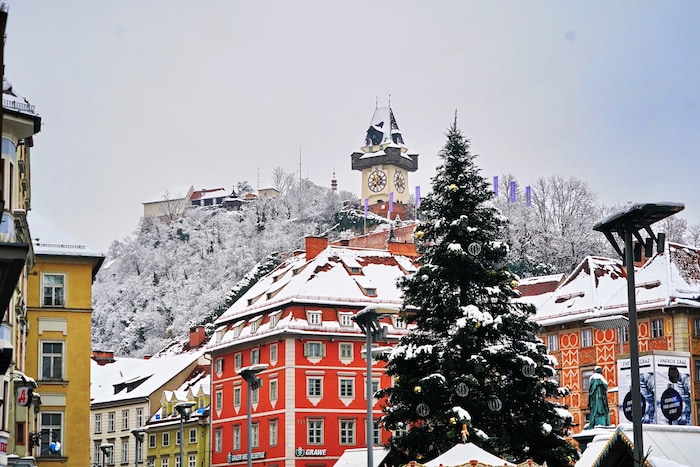 Especially in the south - like here in Graz - snow at Christmas is pretty much guaranteed this ...