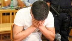 Der Täter während seines Prozesses. „Ich tötete Bakhti wegen unserer Kultur“, sagte er.