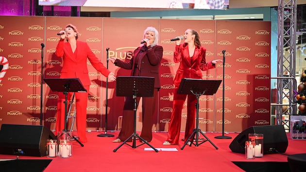 Sorgten für gute Stimmung: Wietske van Tongeren, Carin Filipčić und Missy May (v.li.).