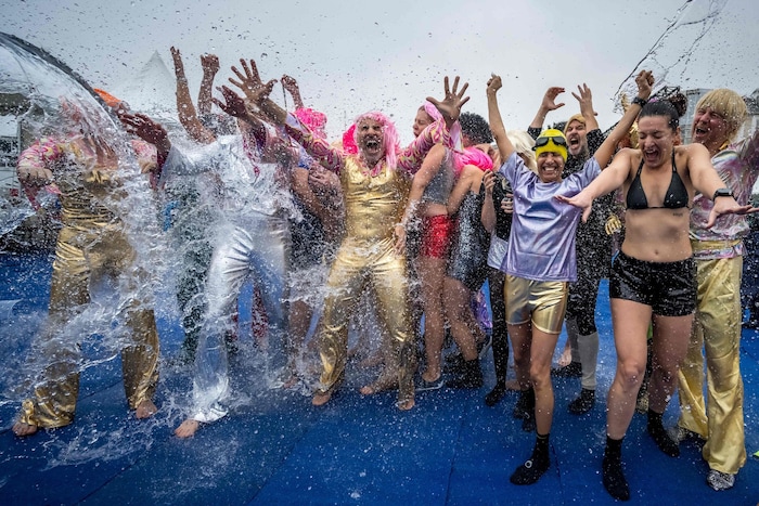 Das Genfer Weihnachtsschwimmen war 1934 eingeführt worden; 2023 wurde es von der Unesco zum ...