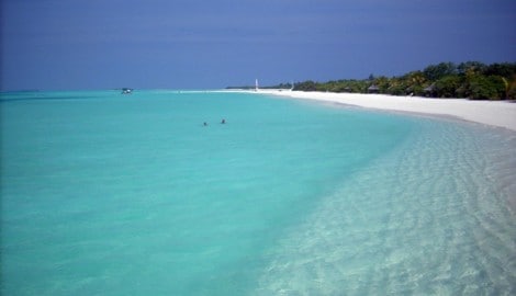 Badeurlaub auf den Malediven – durch Direktflüge und durchaus preiswerte Angebote auch bei ...