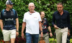 Max Verstappen, Helmut Marko, der Red Bull den Rücken kehrt, und Raymond Vermeulen (von li. nach ...