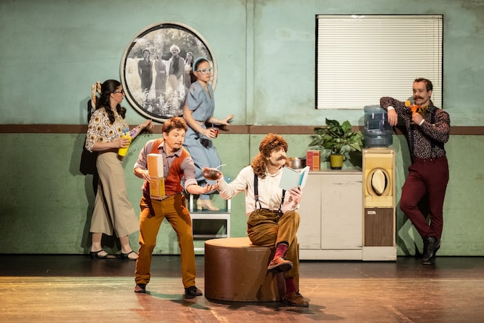 Flip Fabrique mischen Slapstick und Akrobatik, Jonglage und Trampolinkunst