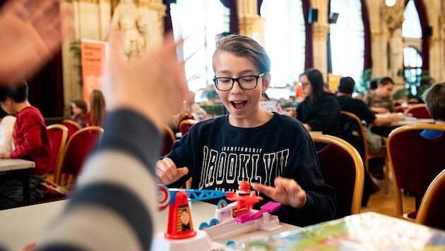 Bei „Ramba Zamba“ verwandelt sich das Rathaus in ein wahres Paradies für Kinder und Spielefans. ...