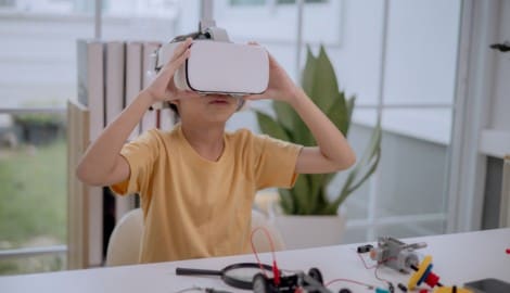 Mit einer VR-Brille müssen Kinder nicht mehr in die Natur gehen, um sie zu erleben.