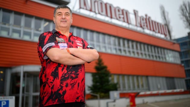 Mensur Suljovic stattete kurz vor der Darts-WM der „Krone“ einen Besuch ab. Nun steht ...