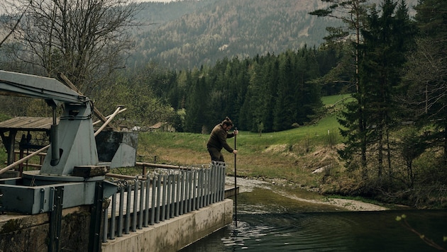 Dank des hauseigenen Quellwassers finden Saiblinge und Forellen ideale Lebensbedingungen vor.
