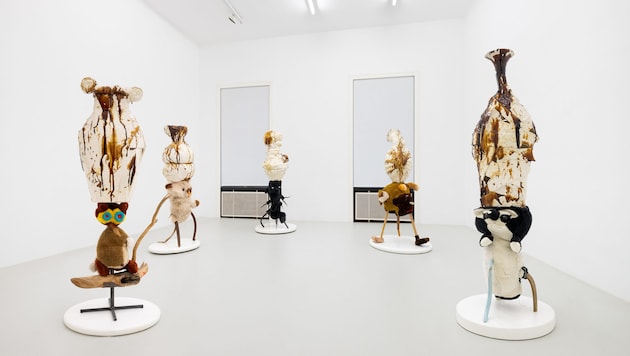 Die vier immer frechen Buben der Gruppe Gelatin haben ihren Kuscheltierzoo in der ...