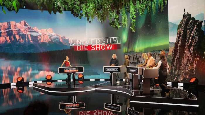 Auch das Studio-Setting spielt für die „Universum-Show“ alle Stückerl.