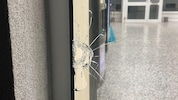 Das Einschussloch in der Tür