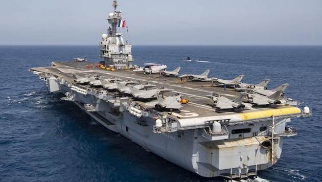 To be replaced by a larger one in 2038 and modernized again by then: France's aircraft carrier ...