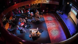 Der schönste Platz des Hauses ist für den künstlerischen Leiter Christoph Huber (re.) auf der ...