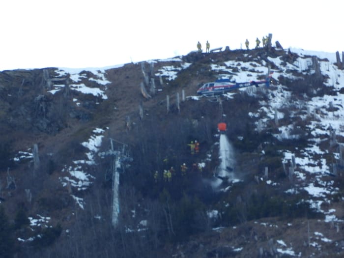 Auch der Polizeihubschrauber Libelle Tirol stand in Fügen im Einsatz