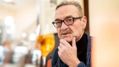 Ferry Öllinger stammt aus Leonding, Oberösterreich; der Schauspieler ist seit 1995 regelmäßig in ...