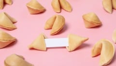 Wer lieber Glückskekse knackt, als die Sterne zu deuten: Unten finden Sie ein Rezept, um die ...