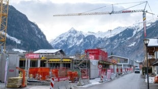 Der Volksschulneubau ist im Gang.