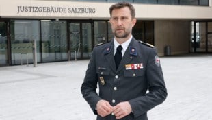Stefan Herbst erschien in Uniform am Salzburger Landesgericht.