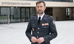 Stefan Herbst erschien in Uniform am Salzburger Landesgericht.