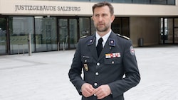 Stefan Herbst erschien in Uniform am Salzburger Landesgericht.