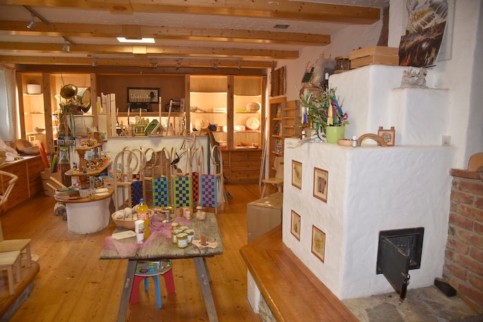 Die Schlitten aus eigener Produktion sind ein begehrtes Produkt bei Christian Lassacher.