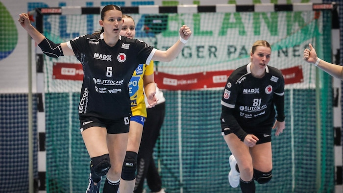 Unterschiedsspielerin Anabel Cosic (li.) fehlt Atzgersdorf weiterhin.