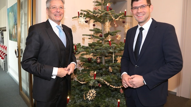 Besonders unterschiedlich feiern LH Peter Kaiser und Vize Martin Gruber Weihnachten.