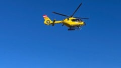 Eine Frau wurde ins Spital geflogen.