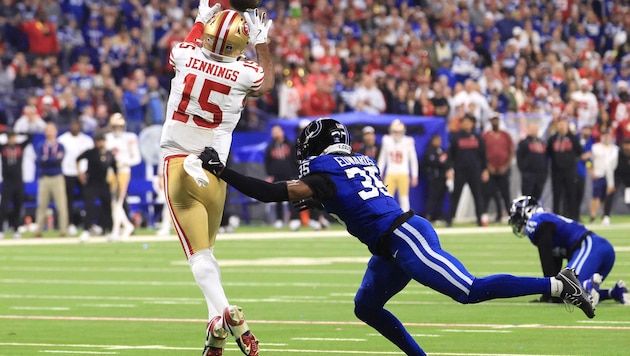 Die San Francisco 49ers besiegen die Indianapolis Colts.