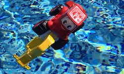 In einem Hallenbad kam es zum Unfall – jetzt verstarb der Bub im Spital (Symbolbild).